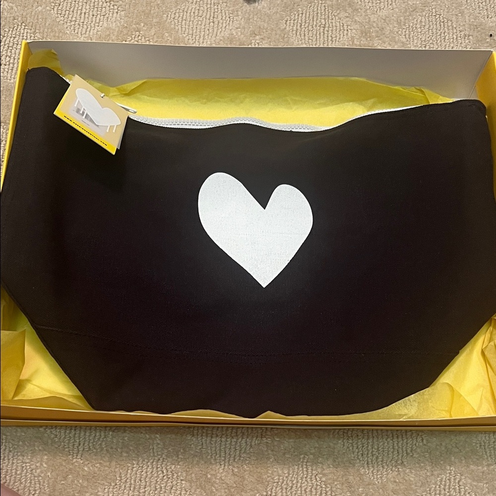 NEW Kerri Rosenthal Imperfect Heart Medium Pouch (Firm Price)
